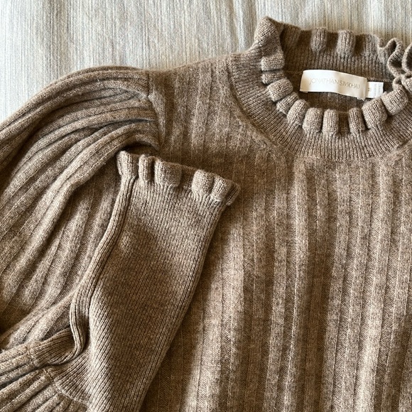 Cashmere super soft Bloused sleeve sweater. - Picture 4 of 6